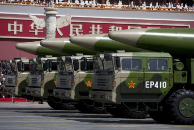 china threatened japan to use neuclear weapon