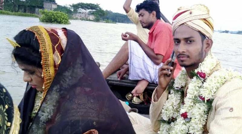 Groom appear in a boat in marriage function